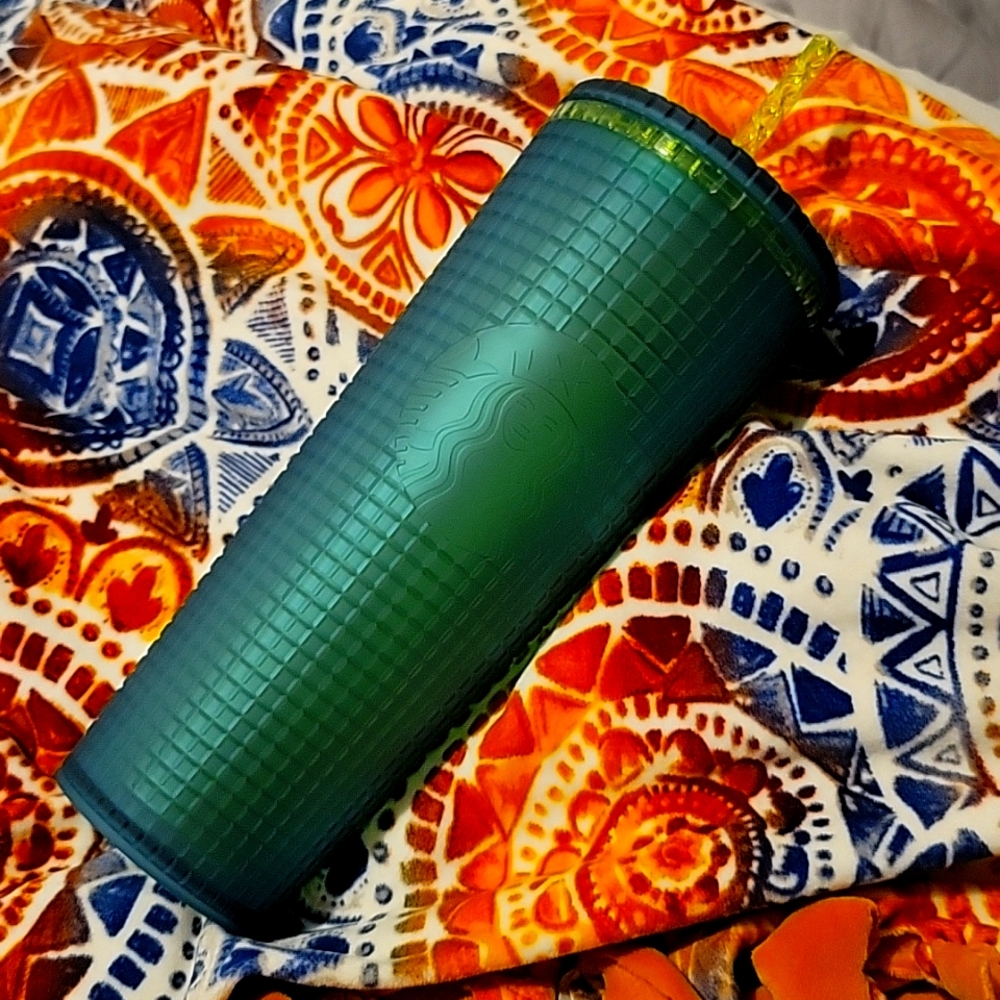 Starbucks Winter 2022 Green Yellow 24oz Grid Cold Cup Tumbler